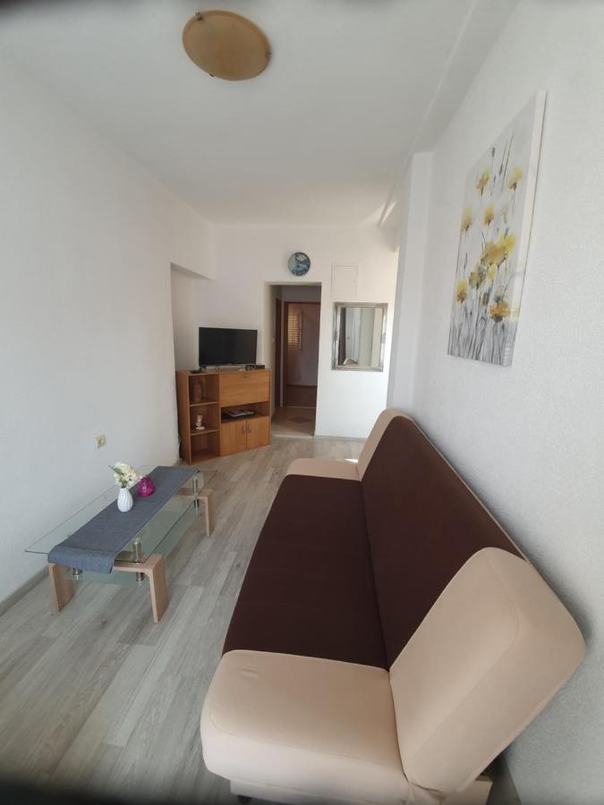 Apartman Dusanka Jovic มาคาร์สกา ภายนอก รูปภาพ