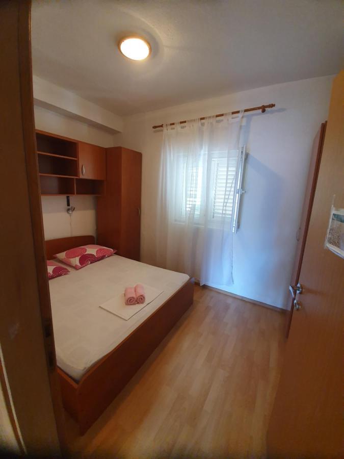 Apartman Dusanka Jovic มาคาร์สกา ภายนอก รูปภาพ